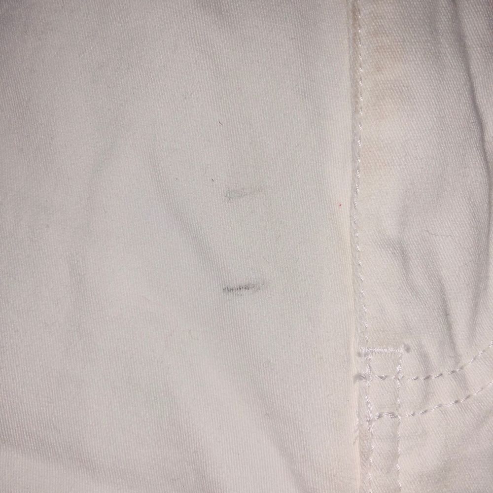 White Shorts Carbon - Picture 2 of 4